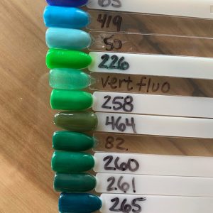 Poudre de couleur tons vert/bleu
